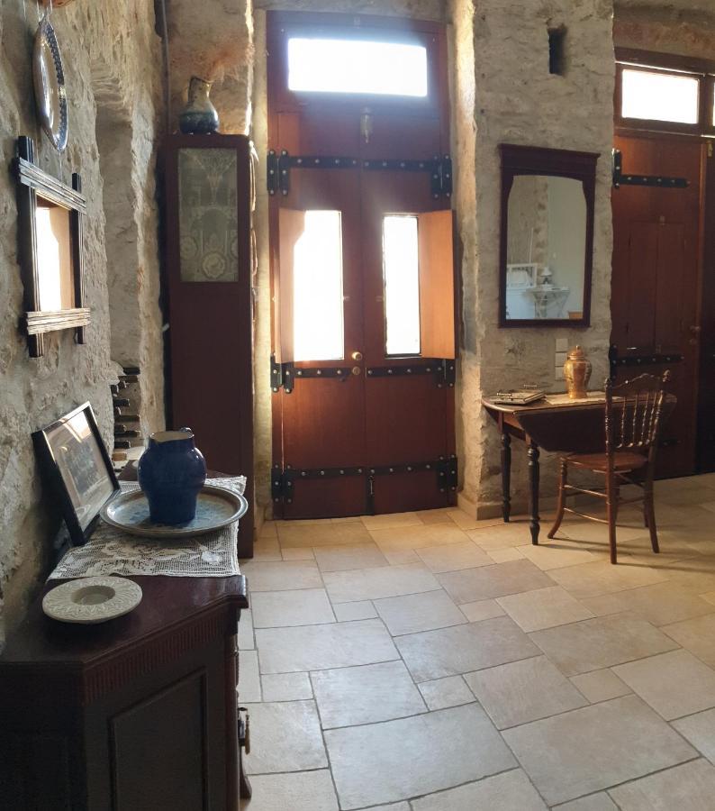Traditional Seafront Apartment Symi Extérieur photo