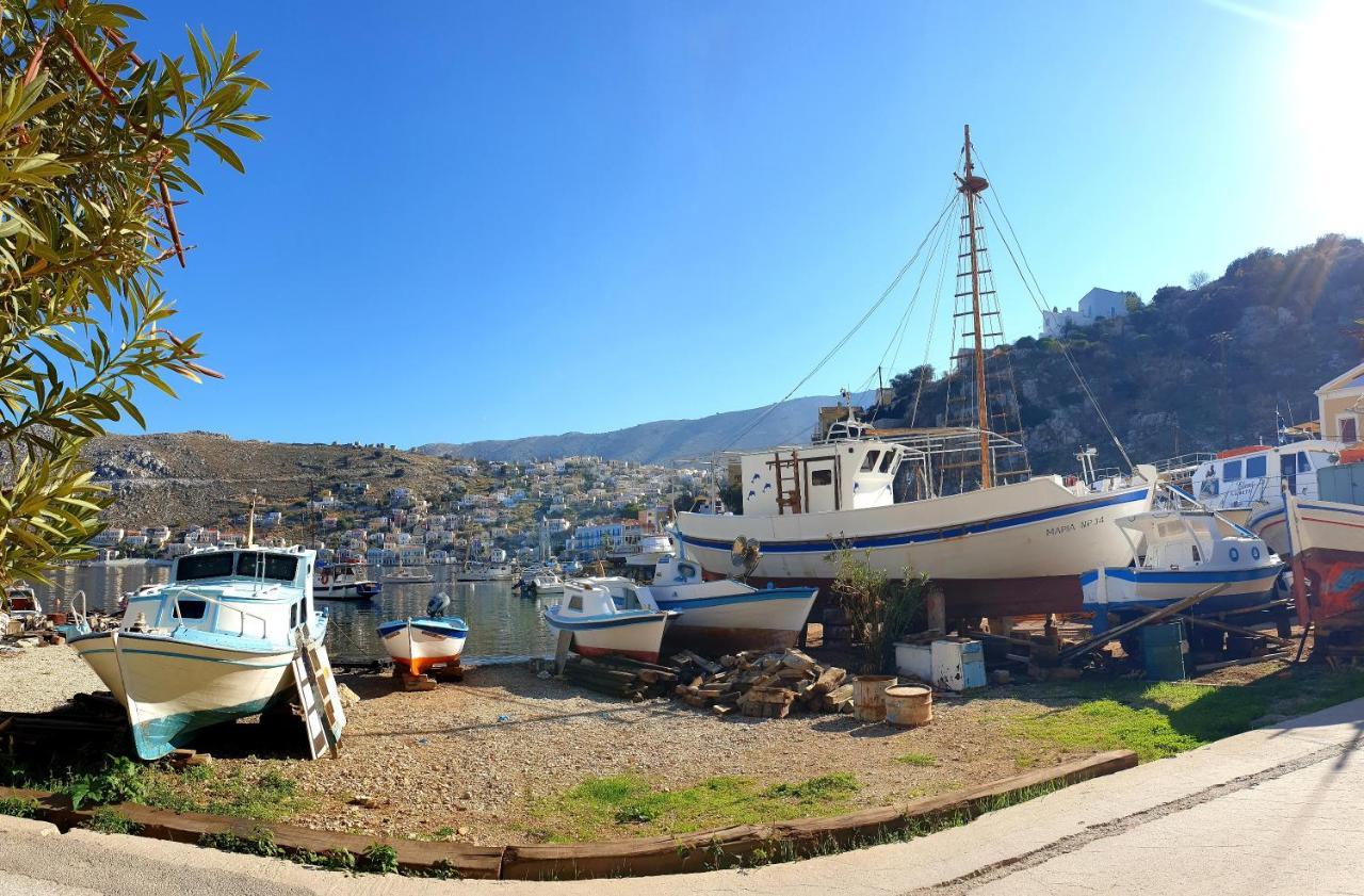Traditional Seafront Apartment Symi Extérieur photo